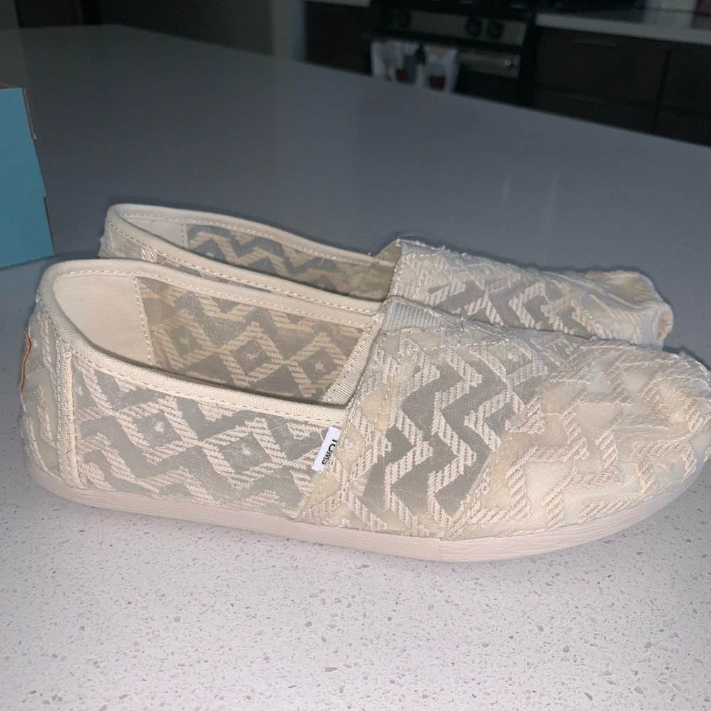 TOMS Alpargata Chevron Lace